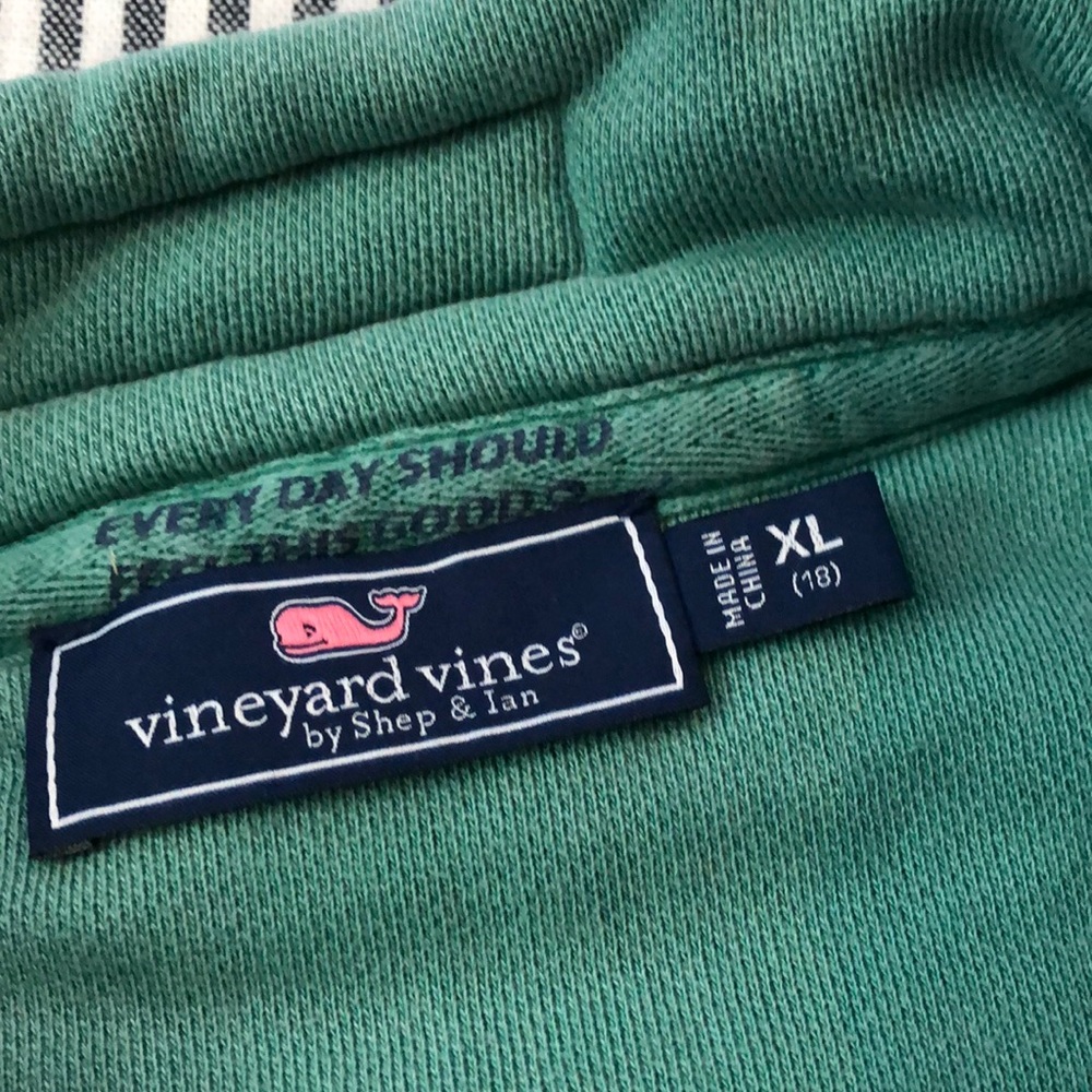 🐳Vineyard Vines 1/4 zip Shep shirt, size XL - Picture 4 of 5